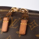 LOUIS VUITTON SULLY (2012) – ROMSLIG OG ELEGANT SKULDERVESKE thumbnail