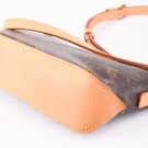 LOUIS VUITTON TROTTEUR (2003) – SLANK OG TIDLØS CROSSBODY thumbnail