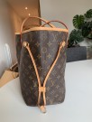 Louis Vuitton Neverfull thumbnail