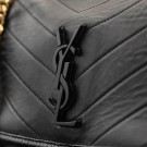Saint Laurent Nikki (2019) – ikonisk veske i sort lammeskinn thumbnail