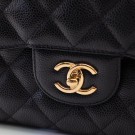 Chanel Double Flap Jumbo (2005) – ikonisk veske i sort caviar thumbnail